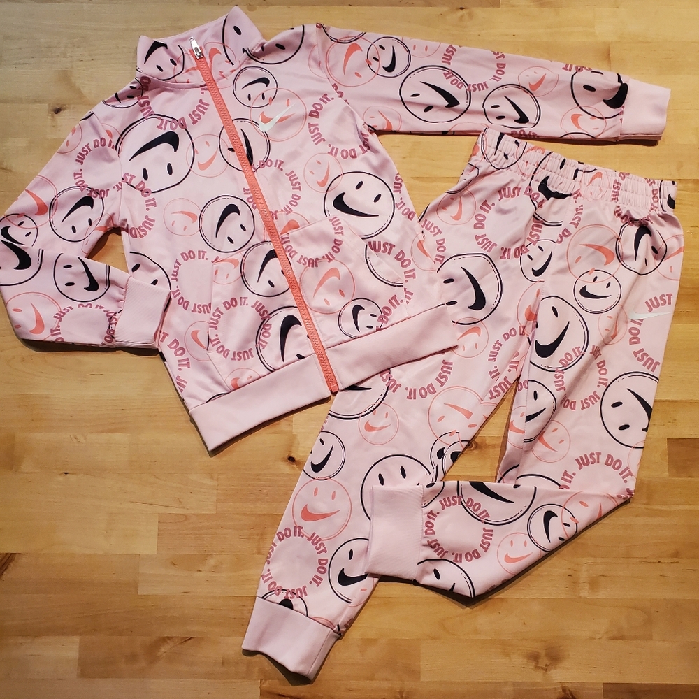 NWOT Nike Girls Pink Smiley Track Suit Size 6